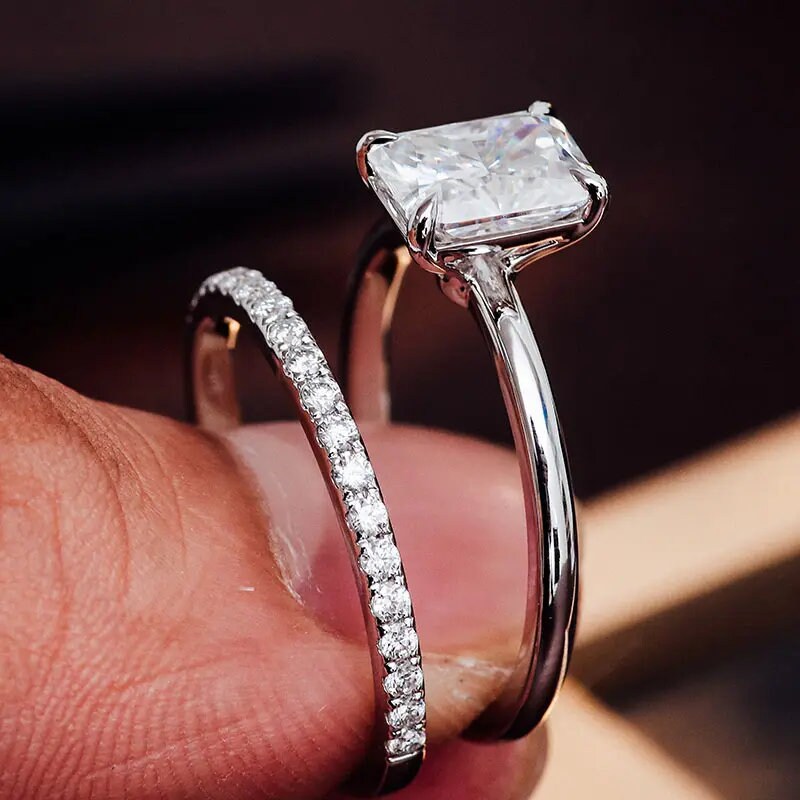 1.87 Carats Radiant Cut Diamond 14K White Ring Set