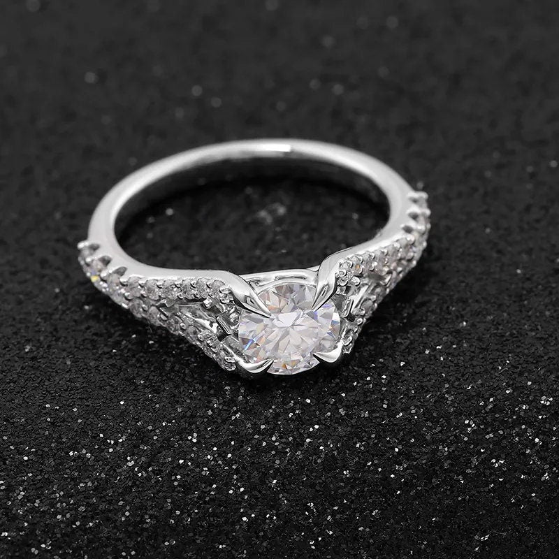 0.97 TCW 独特订婚戒指 | 14K 白金单石女士钻石戒指