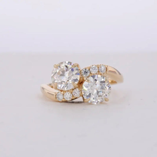 1.40 克拉圆形钻石两石婚礼订婚戒指 | 10k 纯黄金