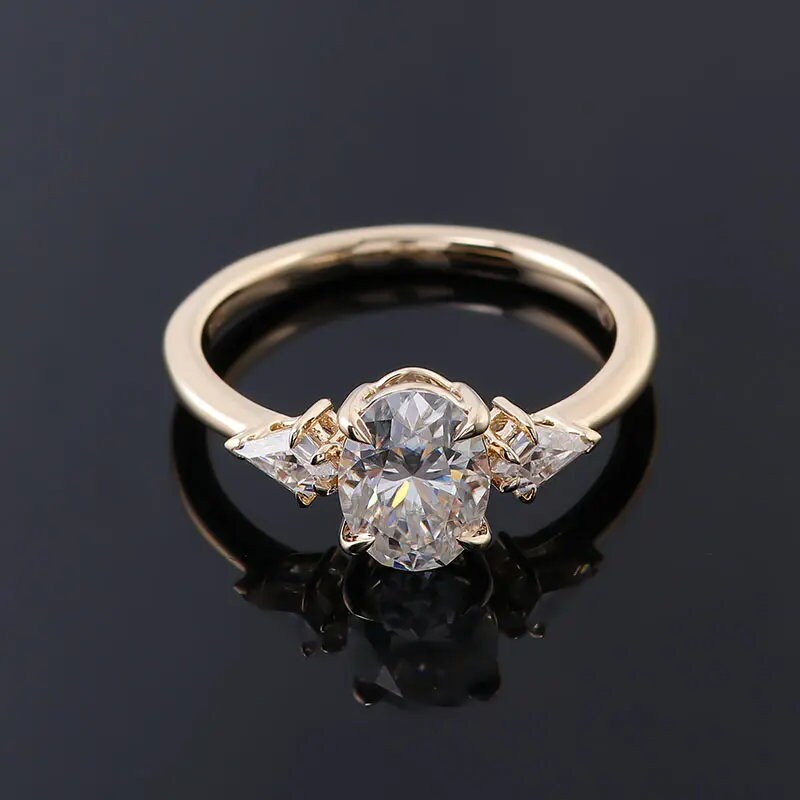 Vintage 2.00CT Oval and Kite Cut Colorless Diamond Ring