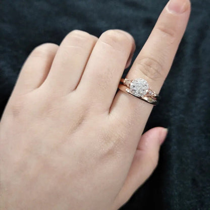 1 CT 圆形切割钻石订婚戒指套装，适合您可爱的女士
