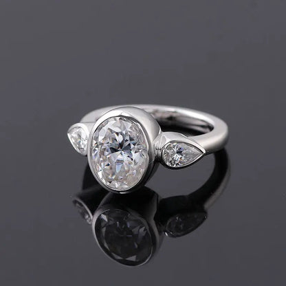 Oval Cut Lab Grown Diamond Ring/Solar Diamond Three Stone Ring