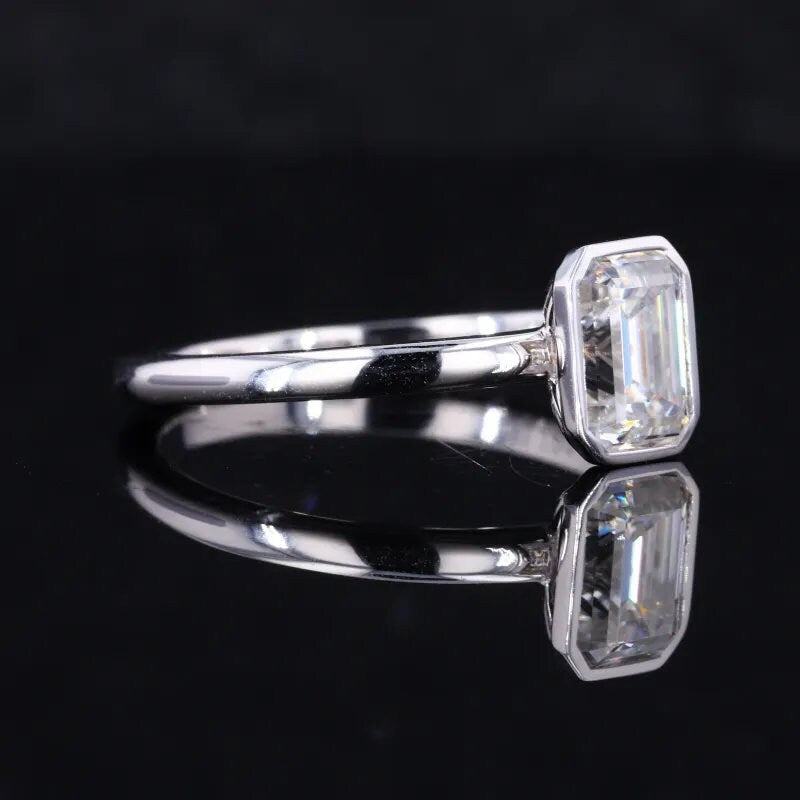 1 克拉祖母绿切割单石实验室种植钻石 14K 白金戒指